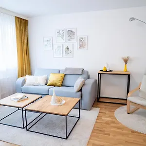 Expo-basel-ch Apt, Amazon Prime Video, Wifi, Coffee & Tee, Popcorn, Kitchen Bâle