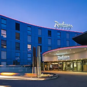 Отель Radisson Zurich Airport, Рюмланг